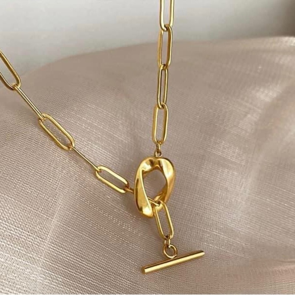 Material: Stainless steel, Non tarnish(proper care), Hypoallergenic, Waterproof